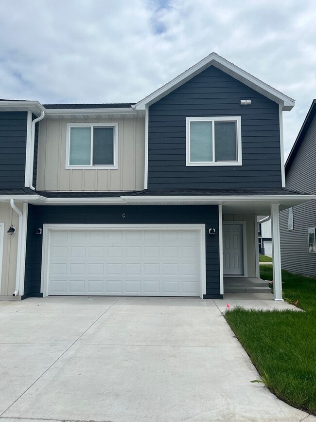 Building Photo - The Wilds Townhomes