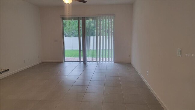 Building Photo - 3283 Stratton Cir