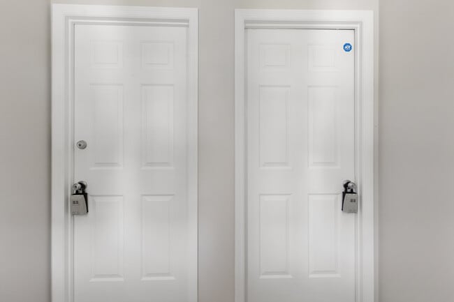 Building Photo - 1200 Tishoff Dr