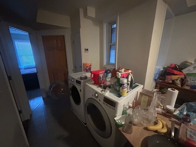 Building Photo - South End / Lower Roxbury 4 Bed – In-Unit Laundry – Porch – No Fee