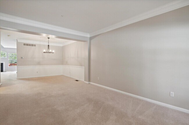 Building Photo - 103 Birchwood Dr