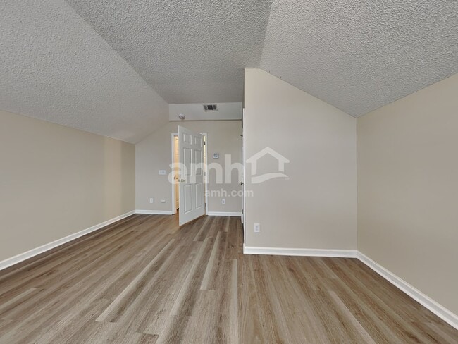 Building Photo - 244 Tigers Paw Dr