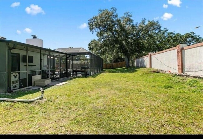 Building Photo - 2506 Bali Cir
