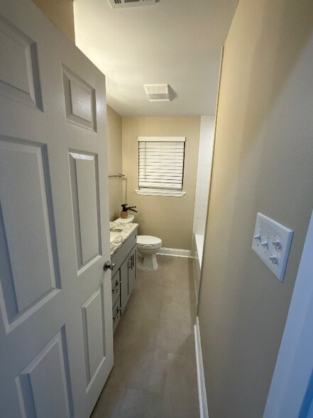 Building Photo - 2135 Delaware Ave