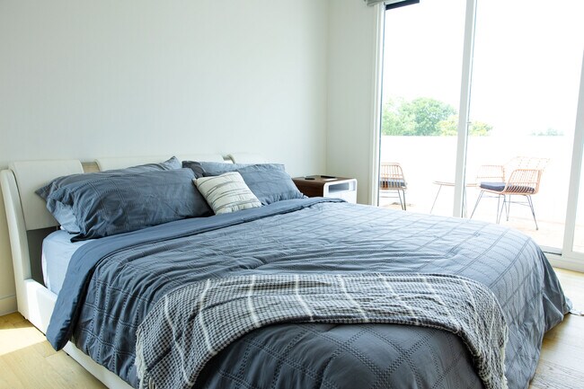 Building Photo - 507 S Park Dr