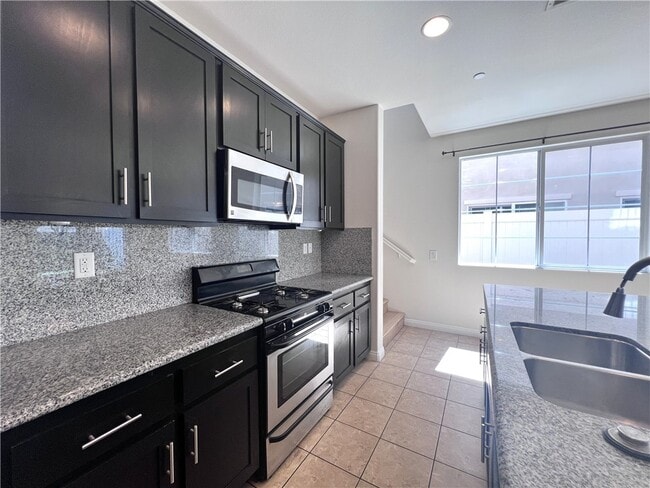 Building Photo - 2866 S Via Belamaria