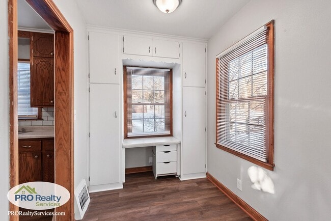 Building Photo - 3 Bedroom Home in North St. Paul