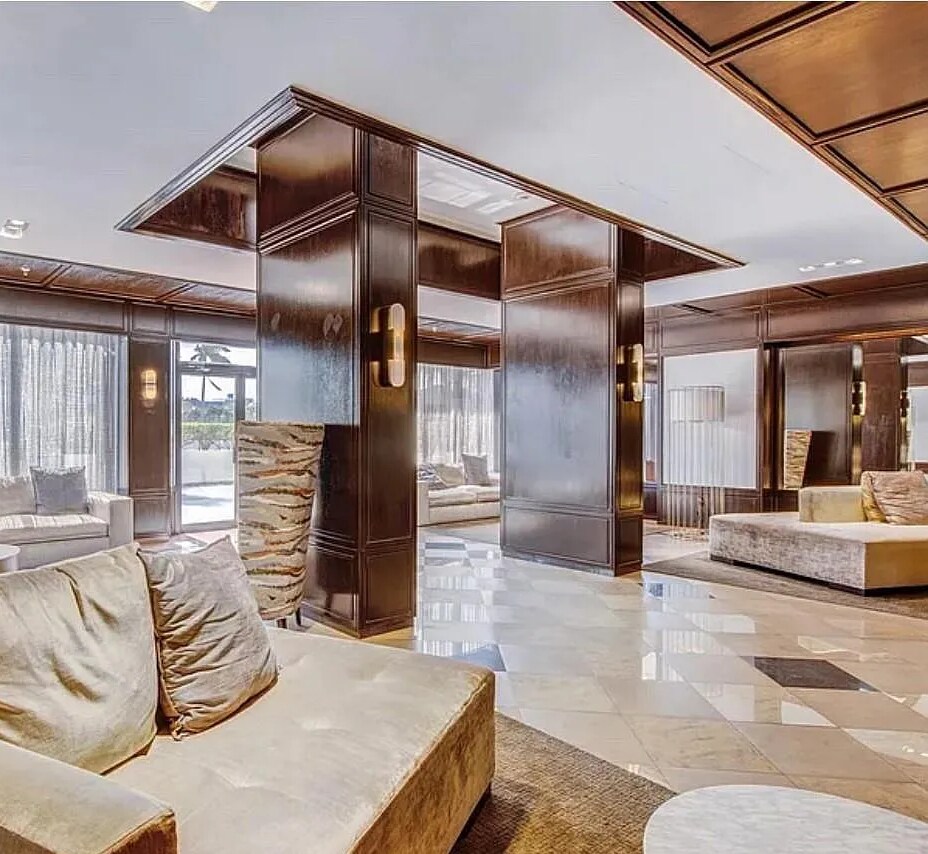Lobby - 600 NE 36th St