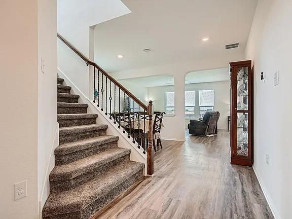 Building Photo - 1717 Foxglove Dr