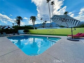 Building Photo - 1331 S Sunrise Way