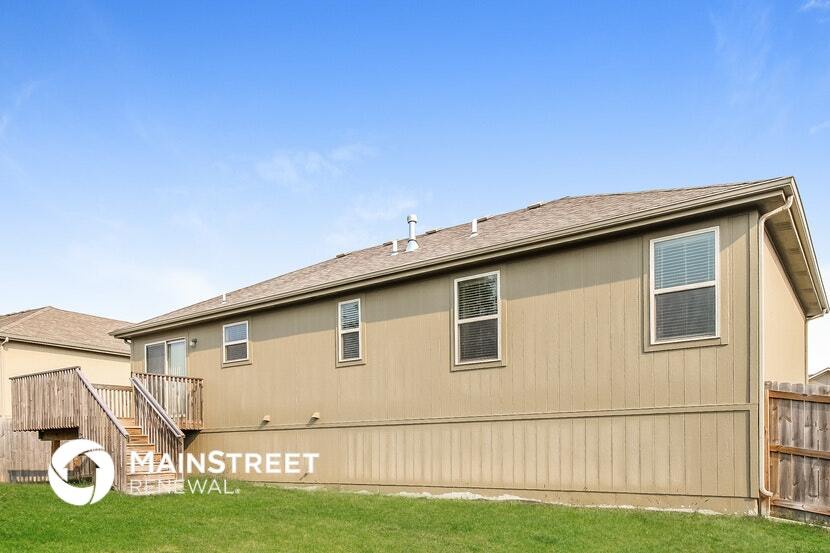 Building Photo - 407 192nd St