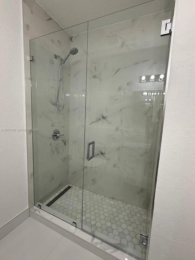 Building Photo - 7655 NW 116th Ave