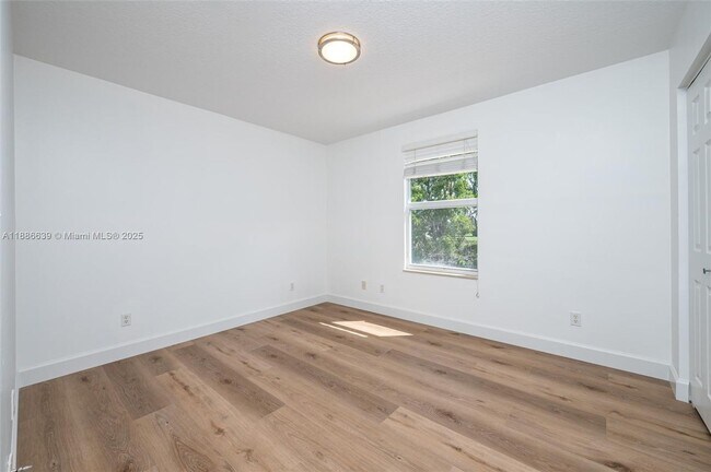 Building Photo - 19282 Seneca Ave