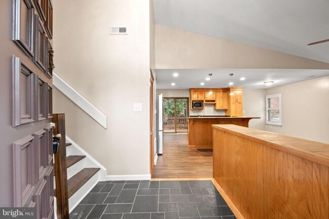 Building Photo - 1813 Glade Ct