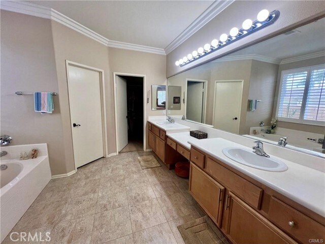 Building Photo - 30659 Lajoe St