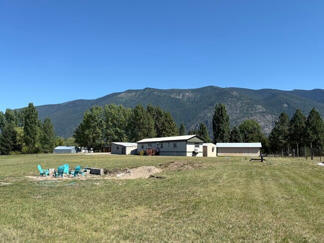 Building Photo - 110 Stardust Trl