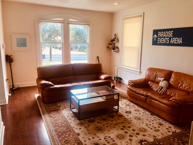 Building Photo - 1618 Enfield Rd