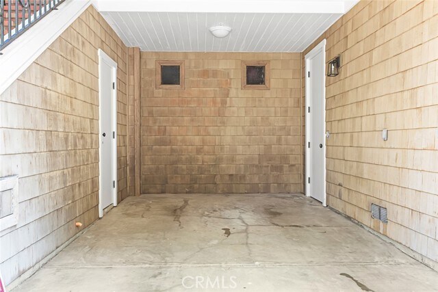 Building Photo - 2720 Bayside Dr