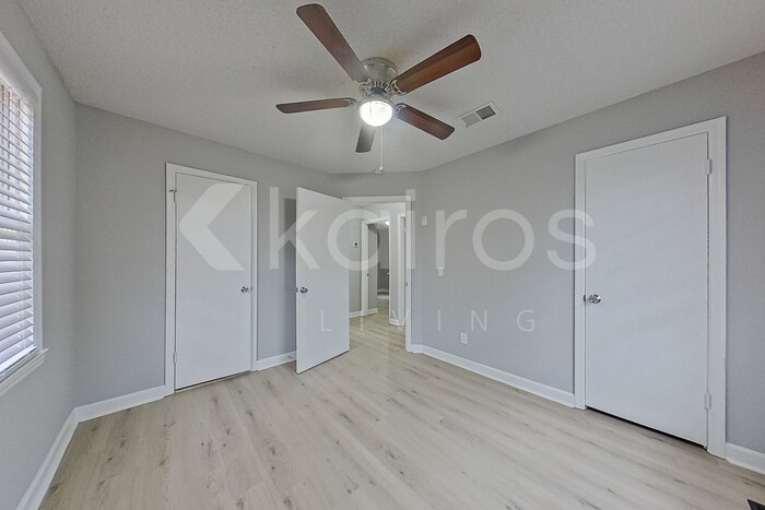 Building Photo - 1822 Sedgefield St