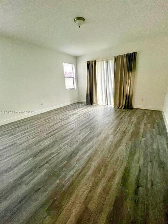Building Photo - 3238 W 97th St
