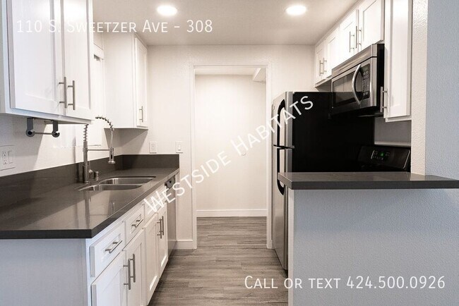 Building Photo - 110 Sweetzer Ave