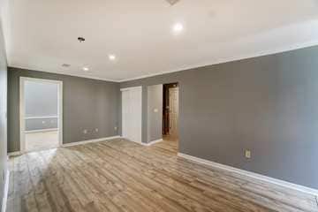 Building Photo - 852 Lincoln Ave