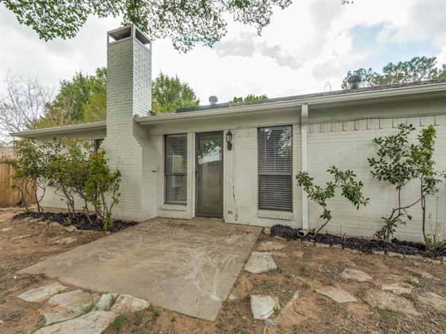 Building Photo - 4401 Woodhill Dr