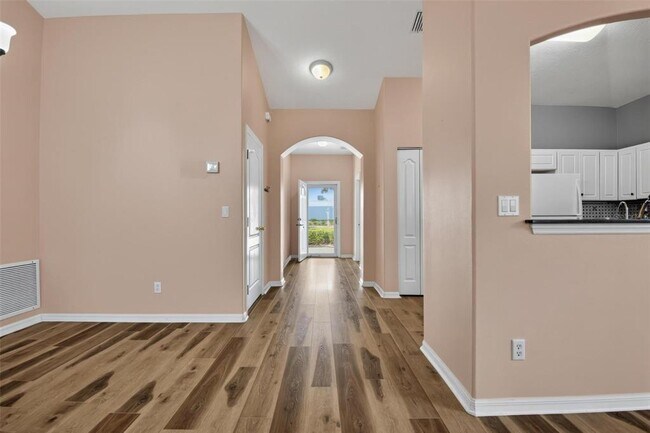 Building Photo - 33 Summerwind Cir