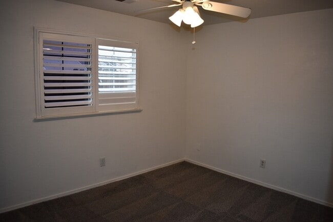 Building Photo - 872 San Pablo Ave