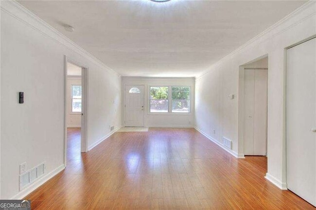 Building Photo - 3946 Green Oak Dr