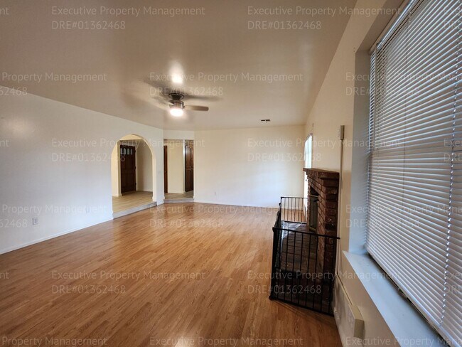 Building Photo - 3 bedroom/ 2 bath house near Pacheco Rd/ A...
