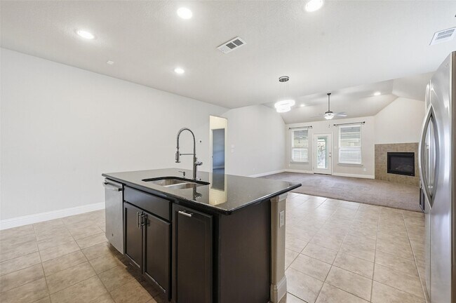 Building Photo - 5460 Blue Quail Dr