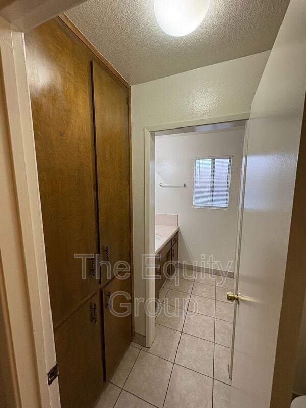 Building Photo - 2038 S Cain St