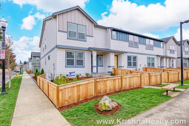 Building Photo - Modern 1-Year-Old NEW CONSTRUCTION 3 BR, 2.5 BA DR Horton Townhome with Community Playground