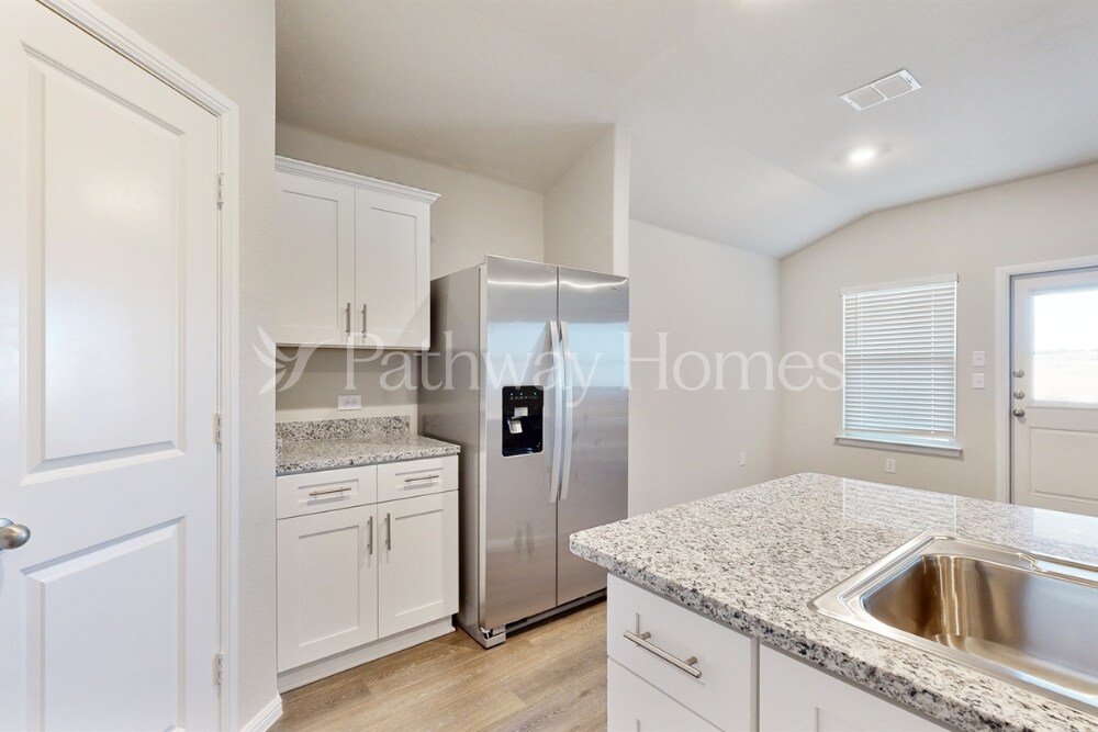 Building Photo - 1625 Vandemere Ct