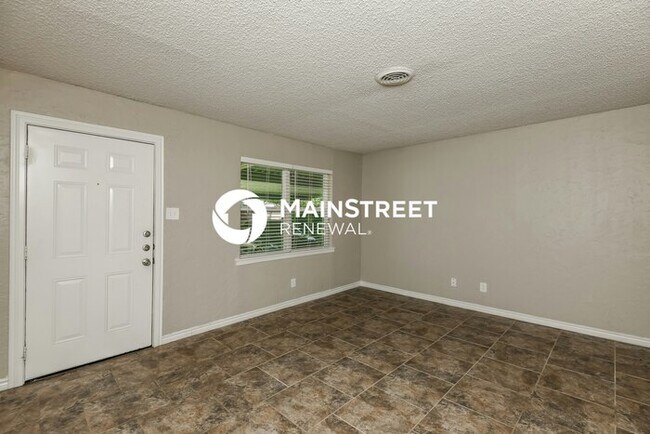 Building Photo - 3 Bedroom Pet-Friendly Home in White Settl...