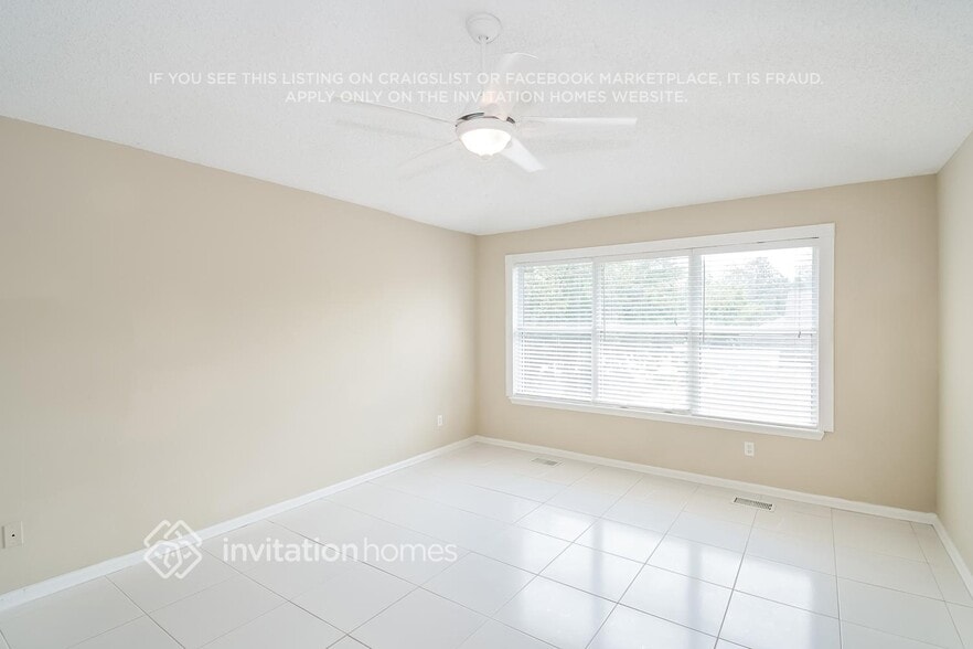 Building Photo - 812 Lapoma Way