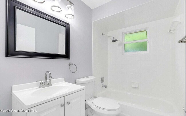 Building Photo - 614 Elmont St NW