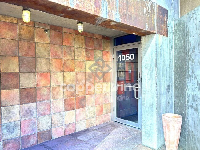 Building Photo - 1050 Cherokee St