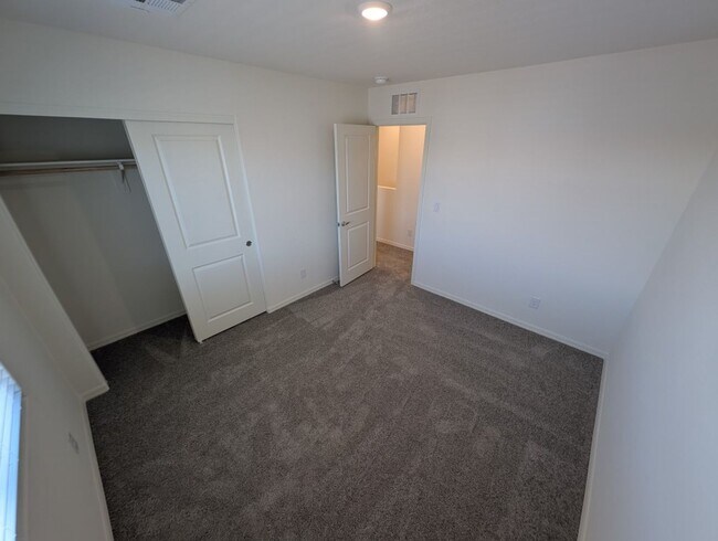 Building Photo - 4935 Toad Lily St