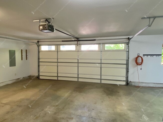 Building Photo - West Hills Gem with Timeless Charm and Modern Comfort