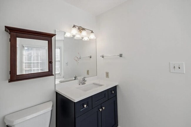 Building Photo - 401 Defoors Landing NW