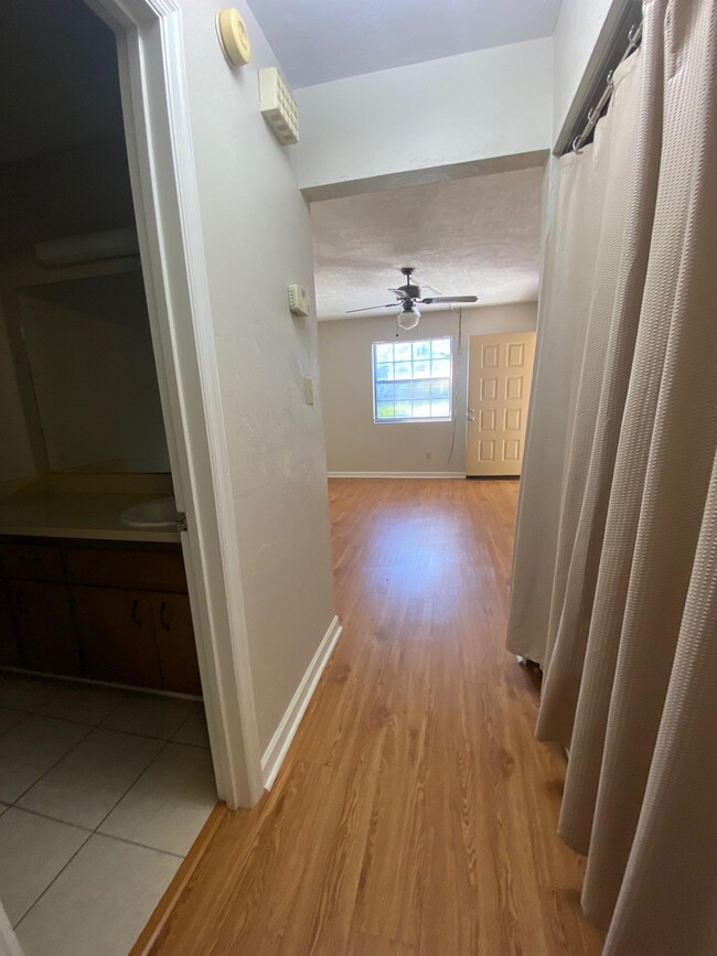 Building Photo - 2081 Sandcastle Dr