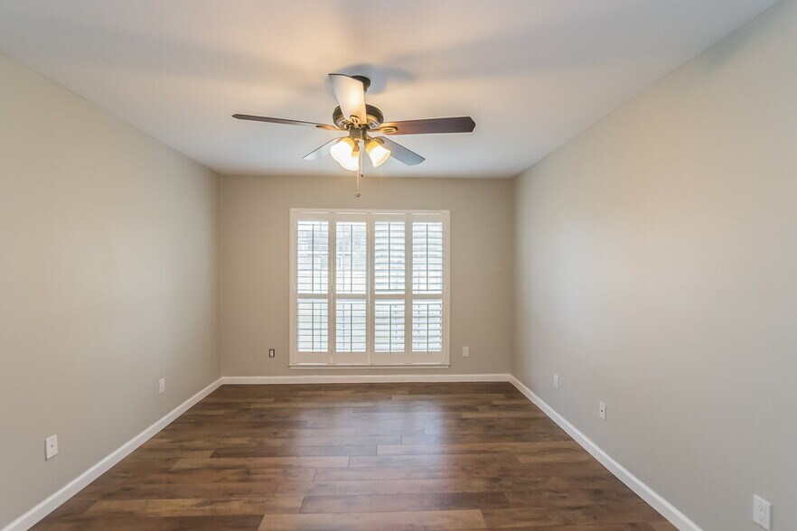 Building Photo - 3103 Olde Sutton Parke Dr