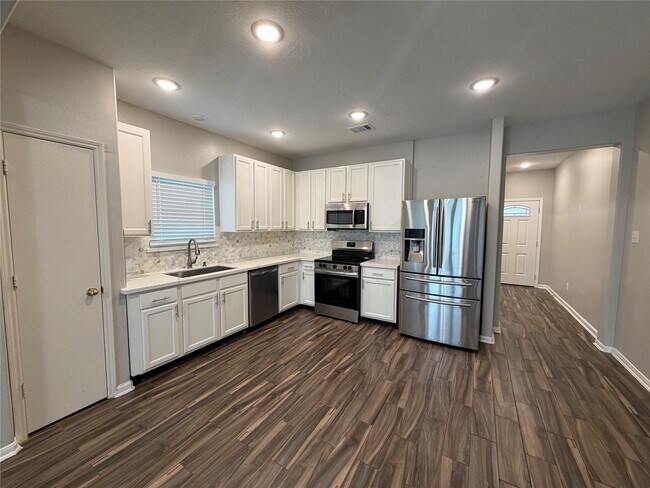 Building Photo - 4123 Knollwick Ct