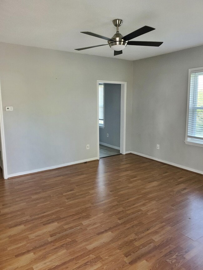 Building Photo - 529 Katonah Ave