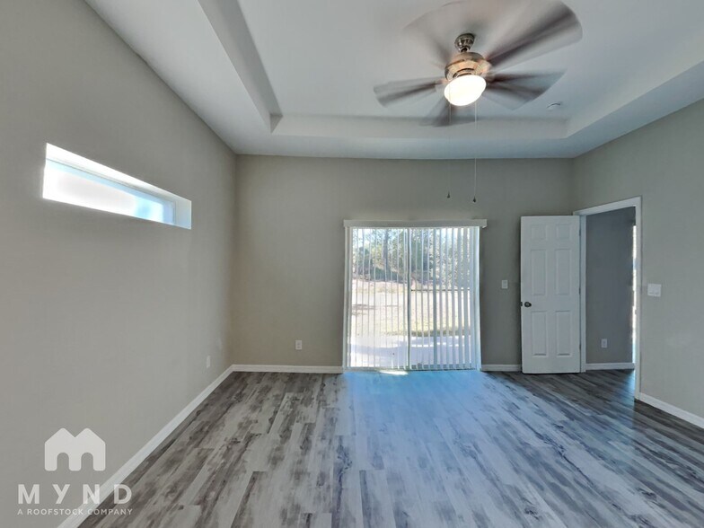 Building Photo - 7423 W Cameo Cir