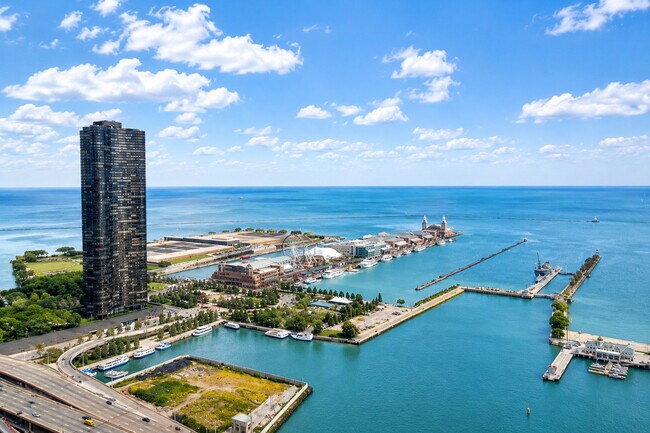 Building Photo - 420 E Waterside Dr