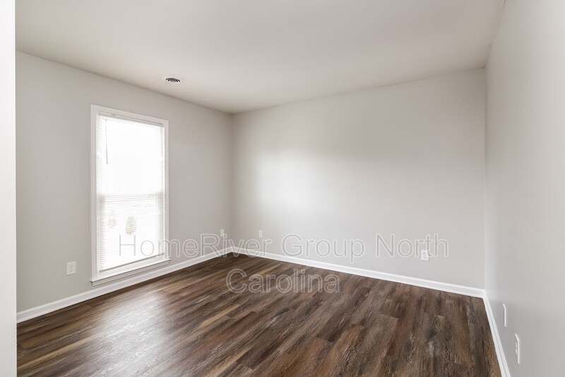 Building Photo - 2303 Bayleaf Ct