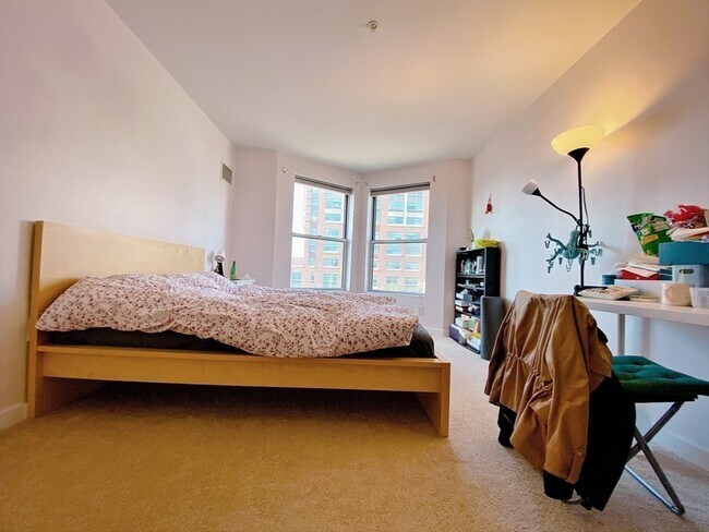 Building Photo - 120 Mountfort St